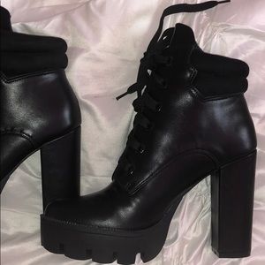 Cute Black Heeled Boots!